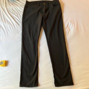 J. Crew Slim Comfort Jean. 33x30. Faded Black/Dark Grey.